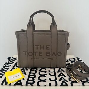 Marc Jacobs The Small Leather Tote Bag